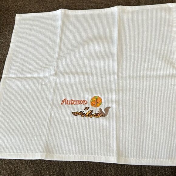 Autumn Custom Embroidered White Cotton Barmop Towel - Picture 5 of 8